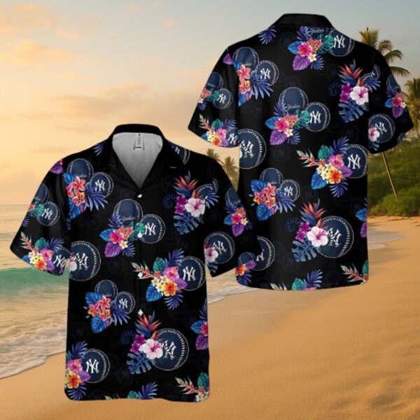 New York Yankees Tropical Bloom Hawaiian Shirt - MLB Fan